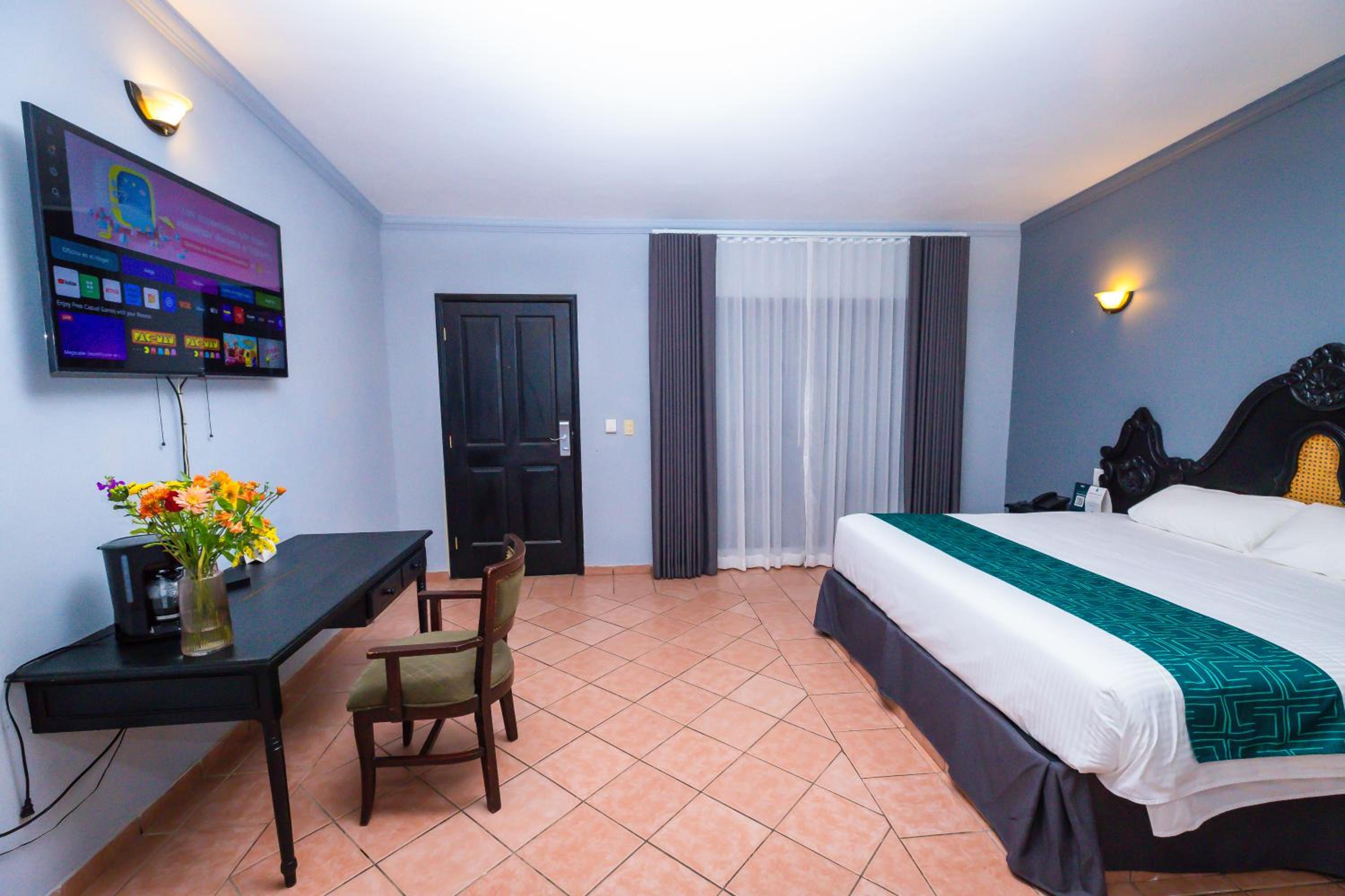 غرفة قياسية بسرير كينج، InHouse Select Hacienda Tres Rios 6/10