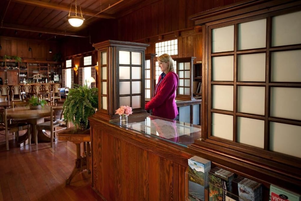 Lake Crescent Lodge 4/50