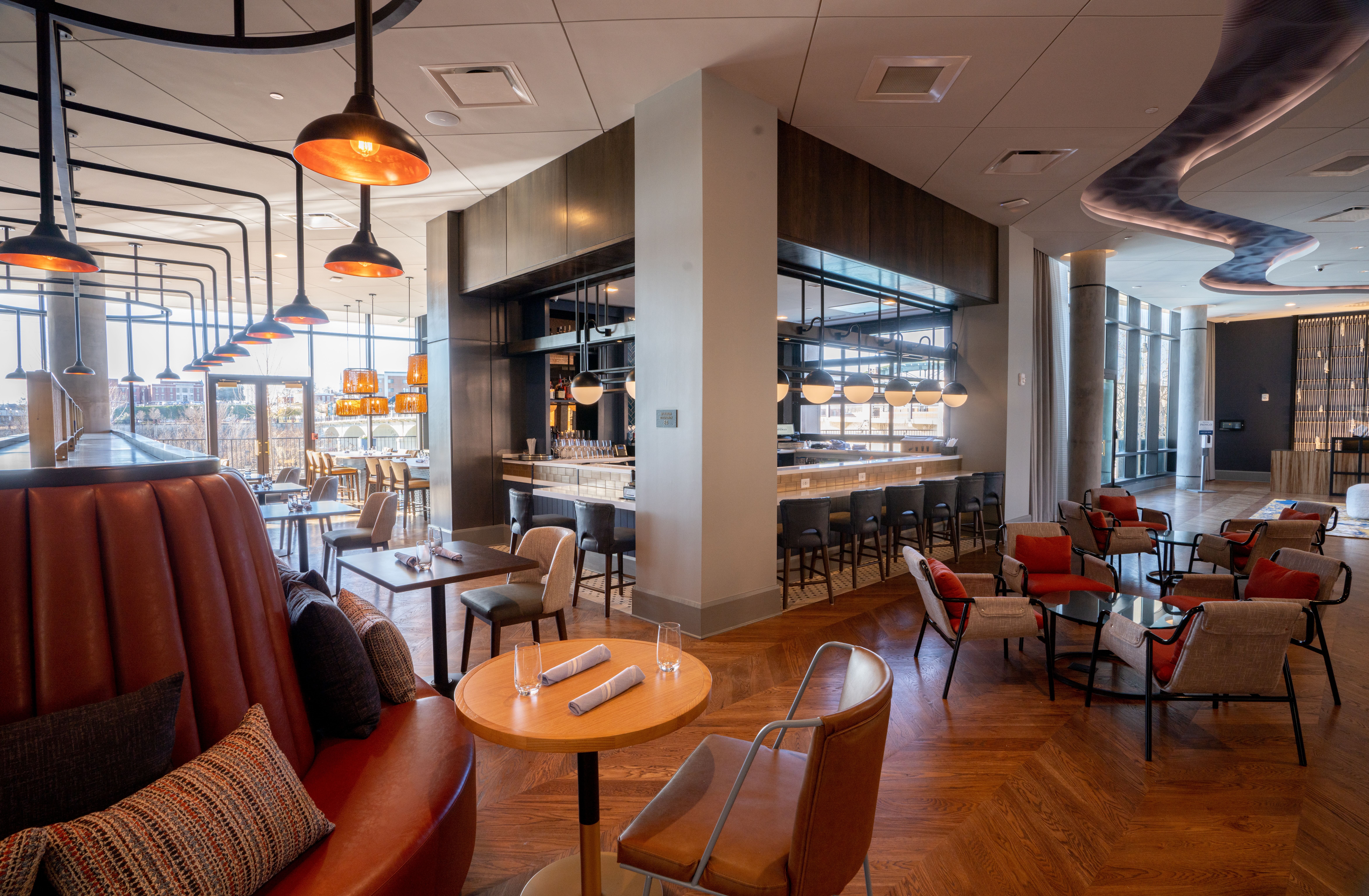Hotel Indigo Columbus At Riverfront Place 50/68