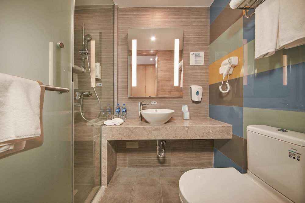 HOLIDAY INN EXPRESS FUZHOU DOWNTOWN 16/59