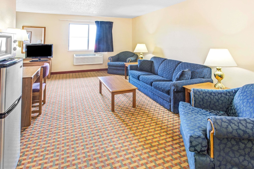 Super 8 by Wyndham Mt. Vernon OH 19/31