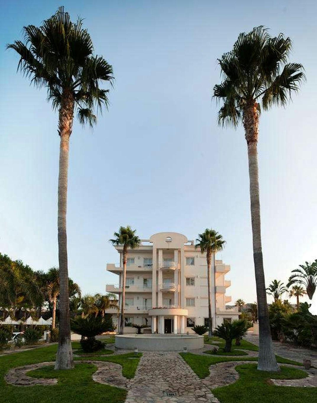 Club Hotel Kennedy 8/38