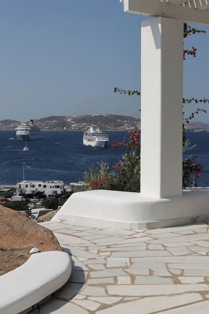 Adikri Villas and Studios 32/50