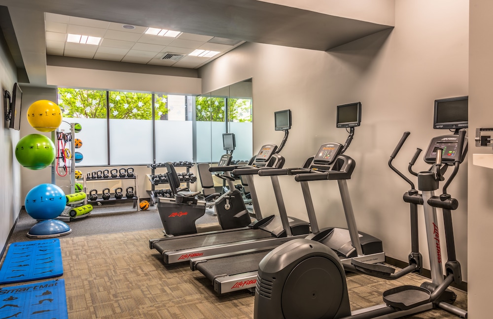 Holiday Inn Arlington at Ballston, an IHG Hotel 18/50