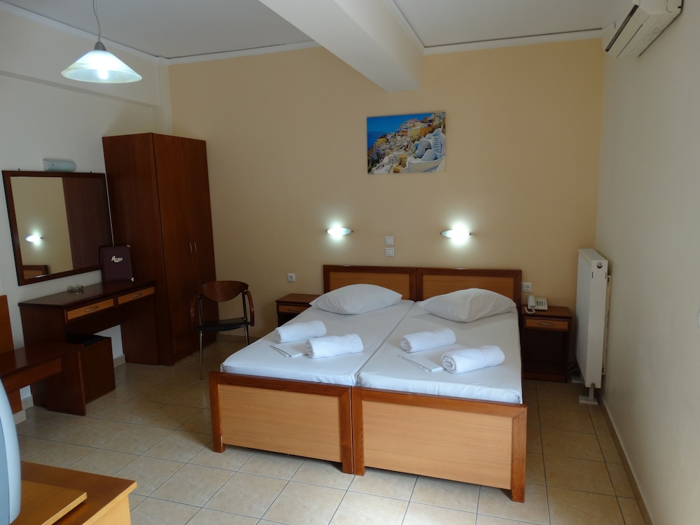 Faros 1 Hotel 14/67