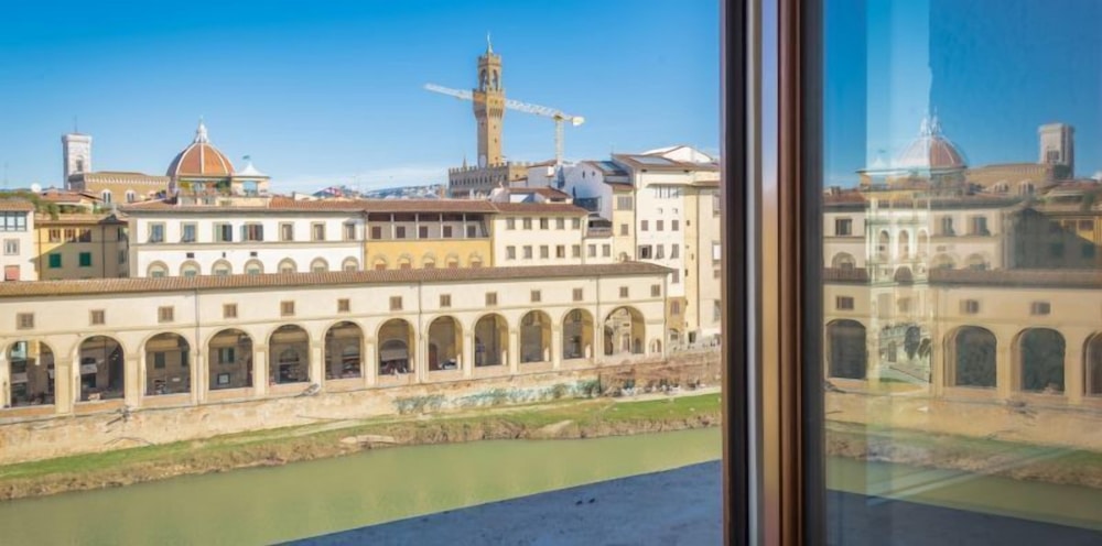 Dreams Over Ponte Vecchio 30/34