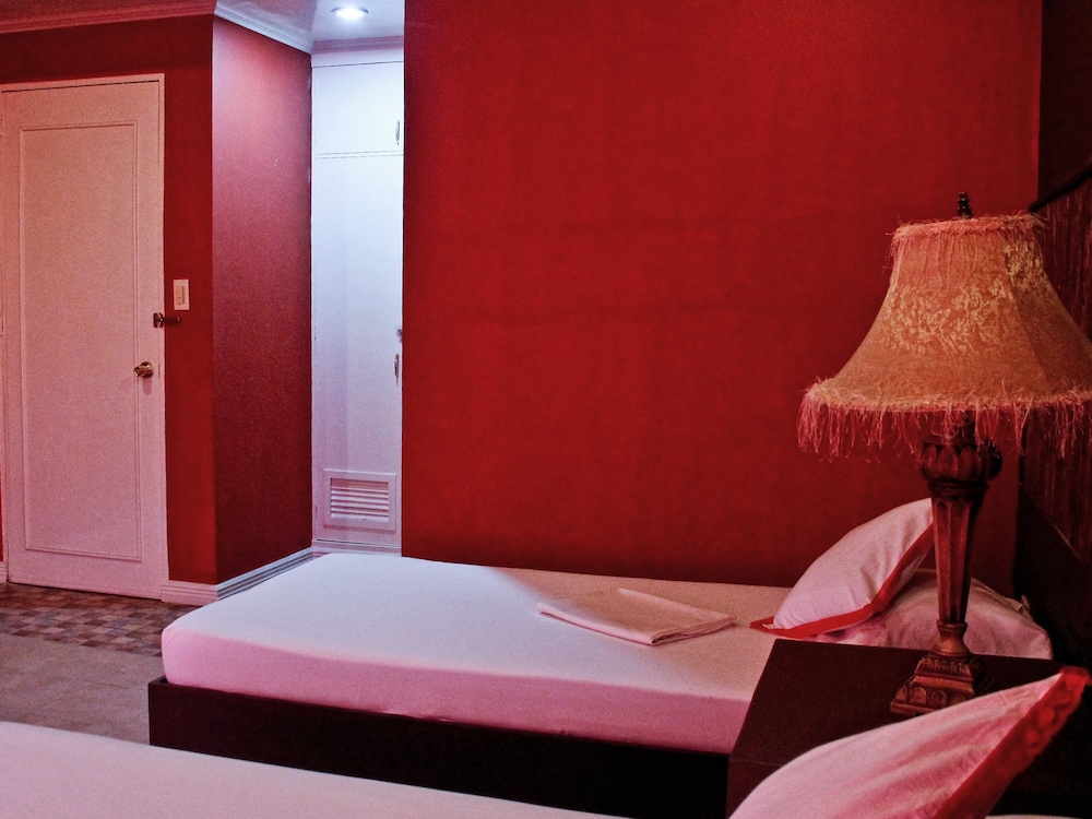 RB Bed and Breakfast 26/36