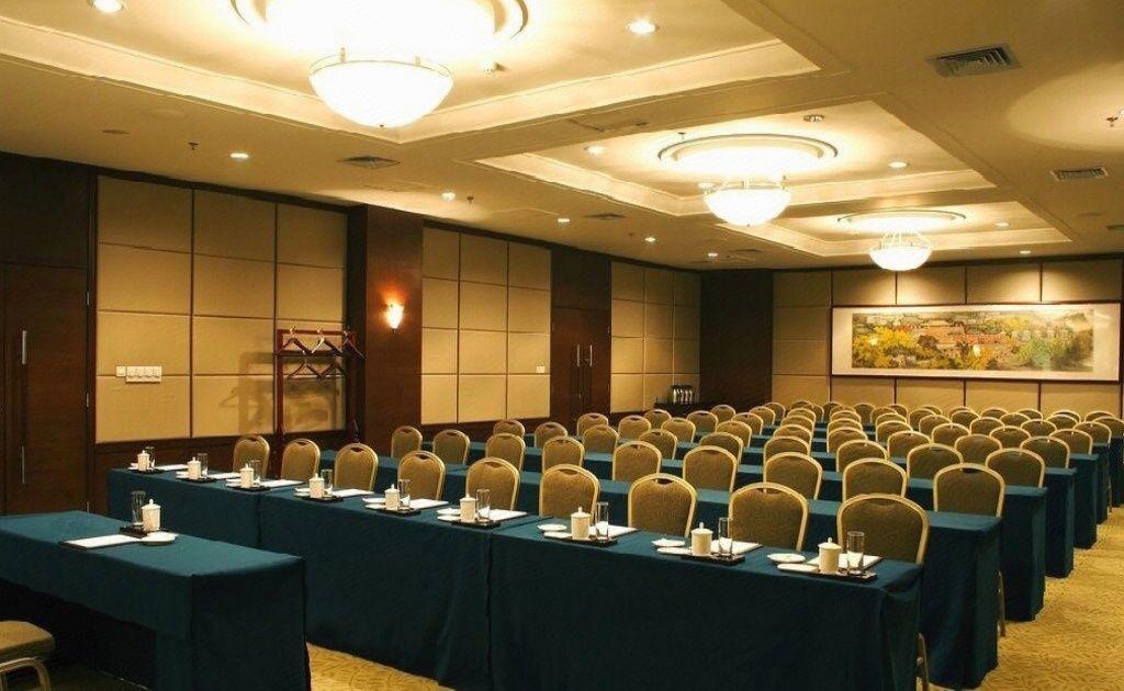 7 Days Premium Hotel (Chongqing North Railway Station North Square Center) 30/32