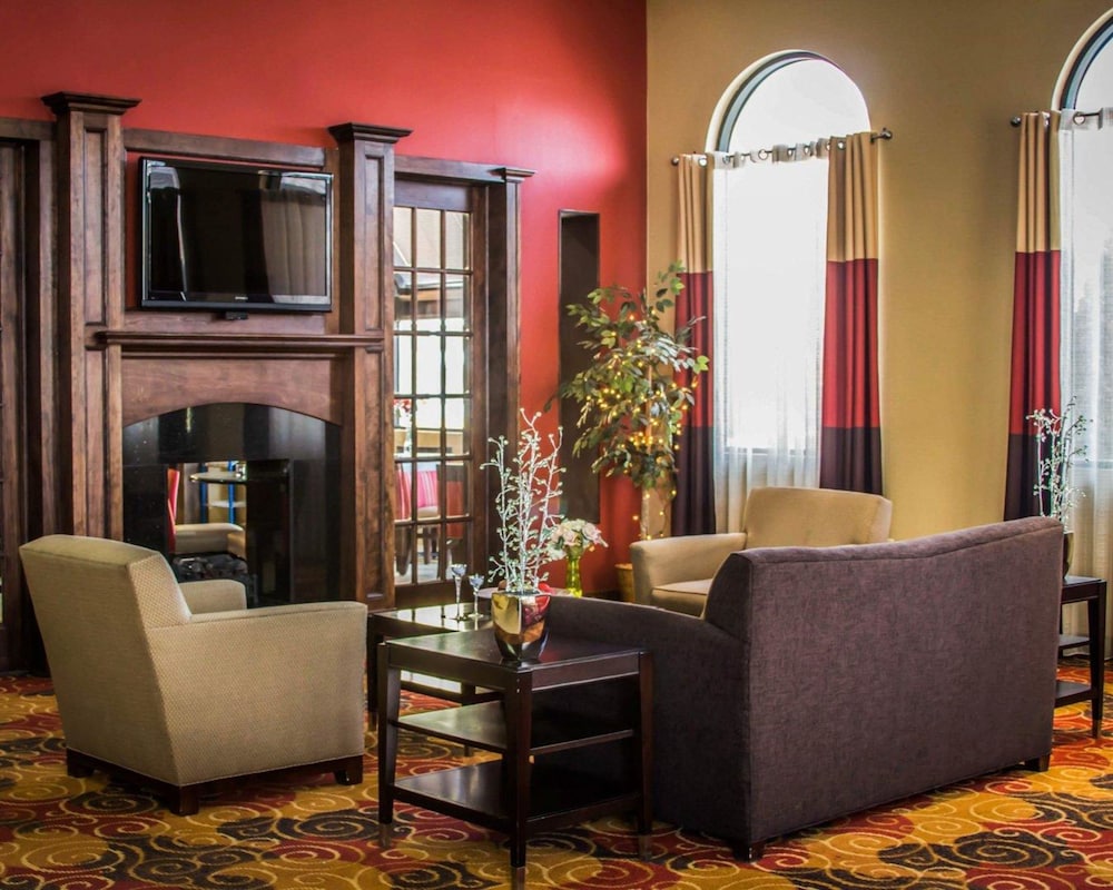 Quality Inn & Suites Port Huron 23/35