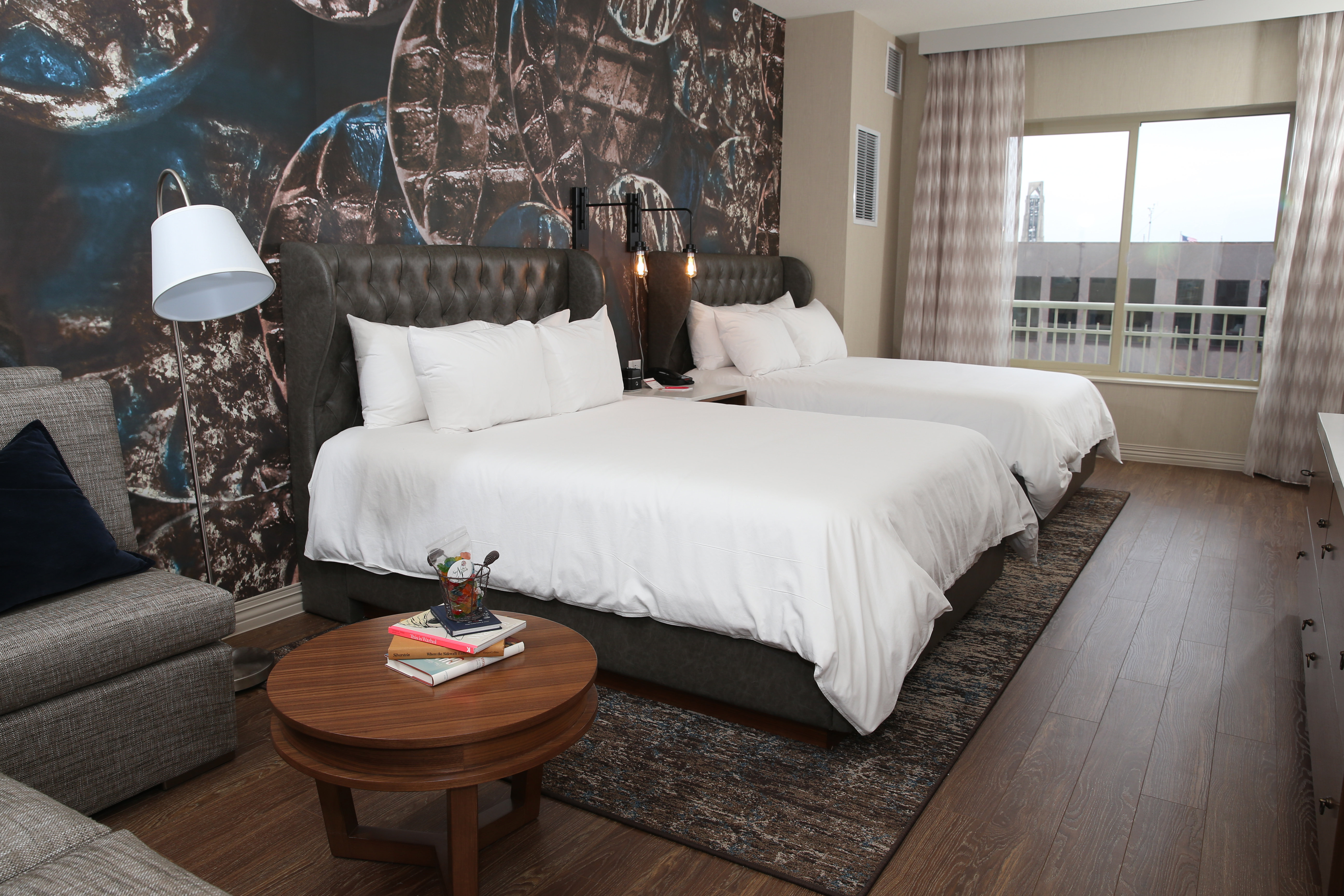 HOTEL INDIGO NAPERVILLE RIVERWALK 32/78