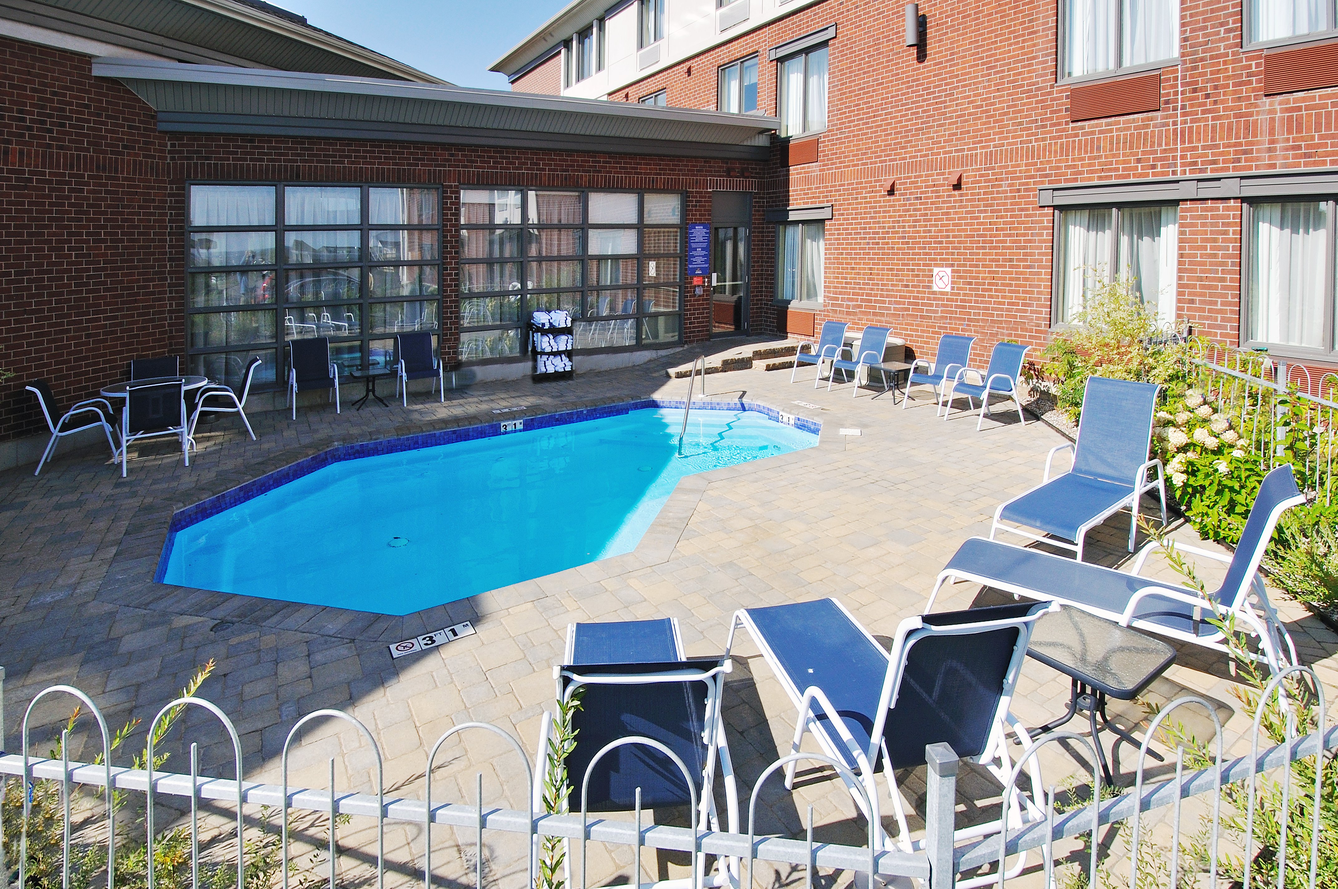 Holiday Inn Express Quebec 74/78