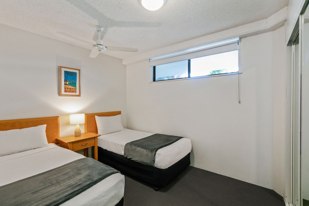 Caribbean Resort 35/70