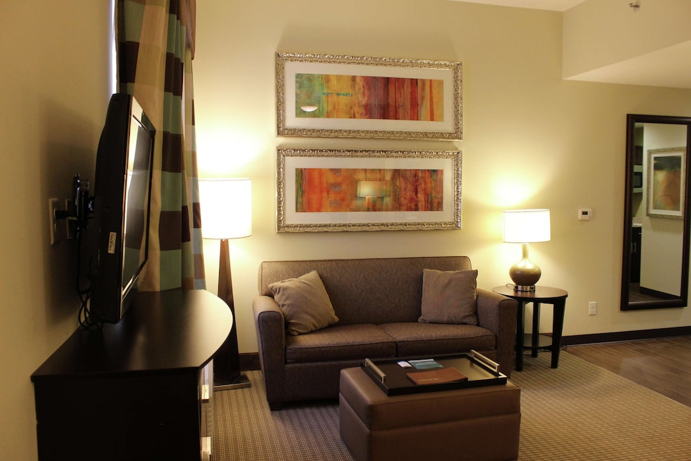 Homewood Suites Victoria 46/81