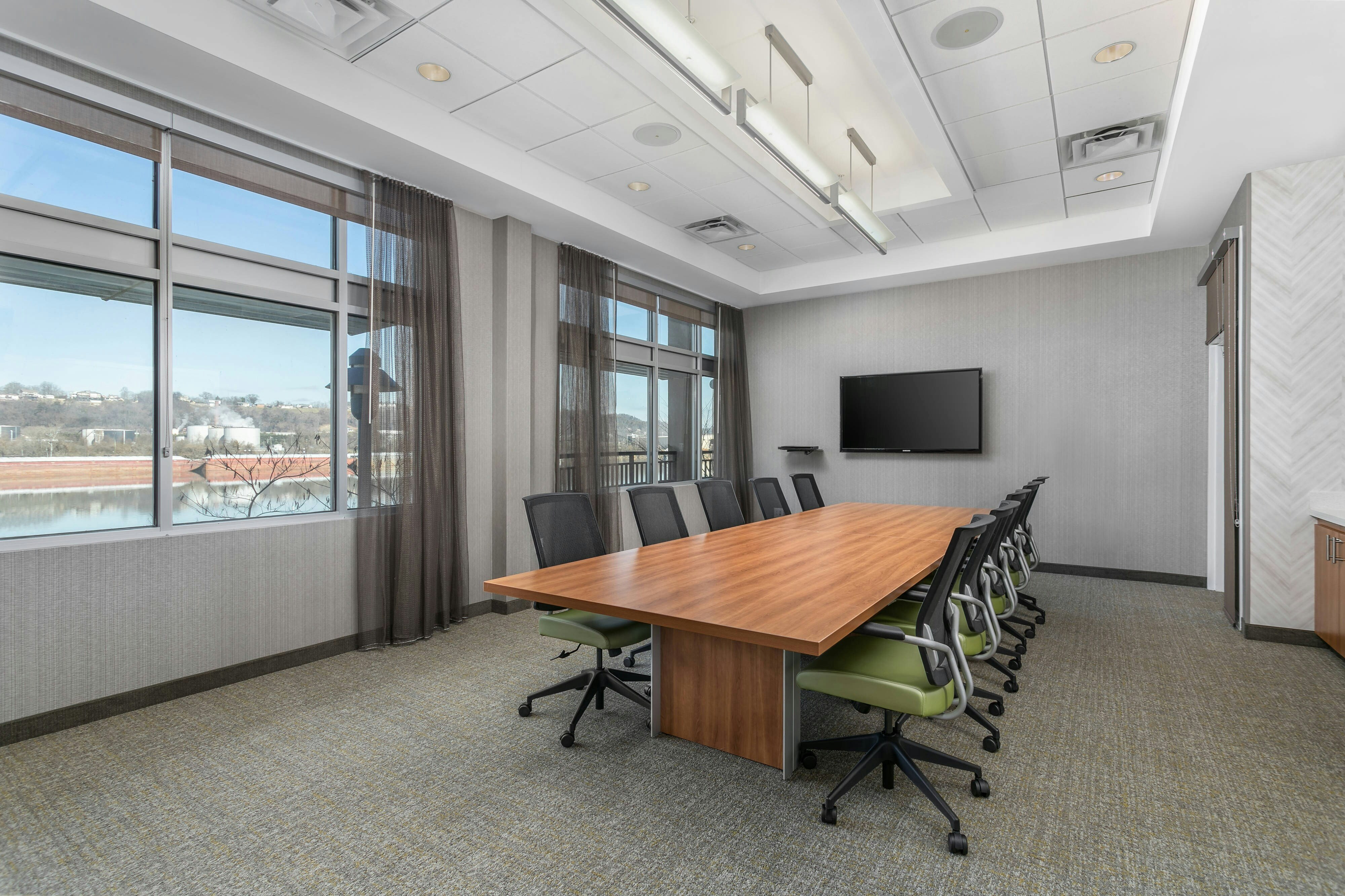 Springhill Suites Chattanooga Downtown Cameron Harbor 16/20