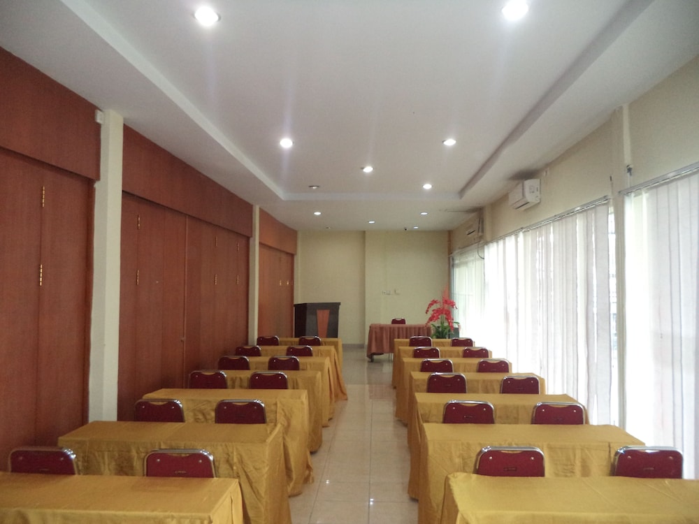 Parma City Hotel (ex. NIDA Rooms Tampan SM Amin) 18/32