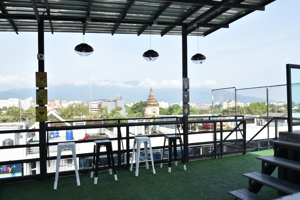 248 Street Hostel 47/50