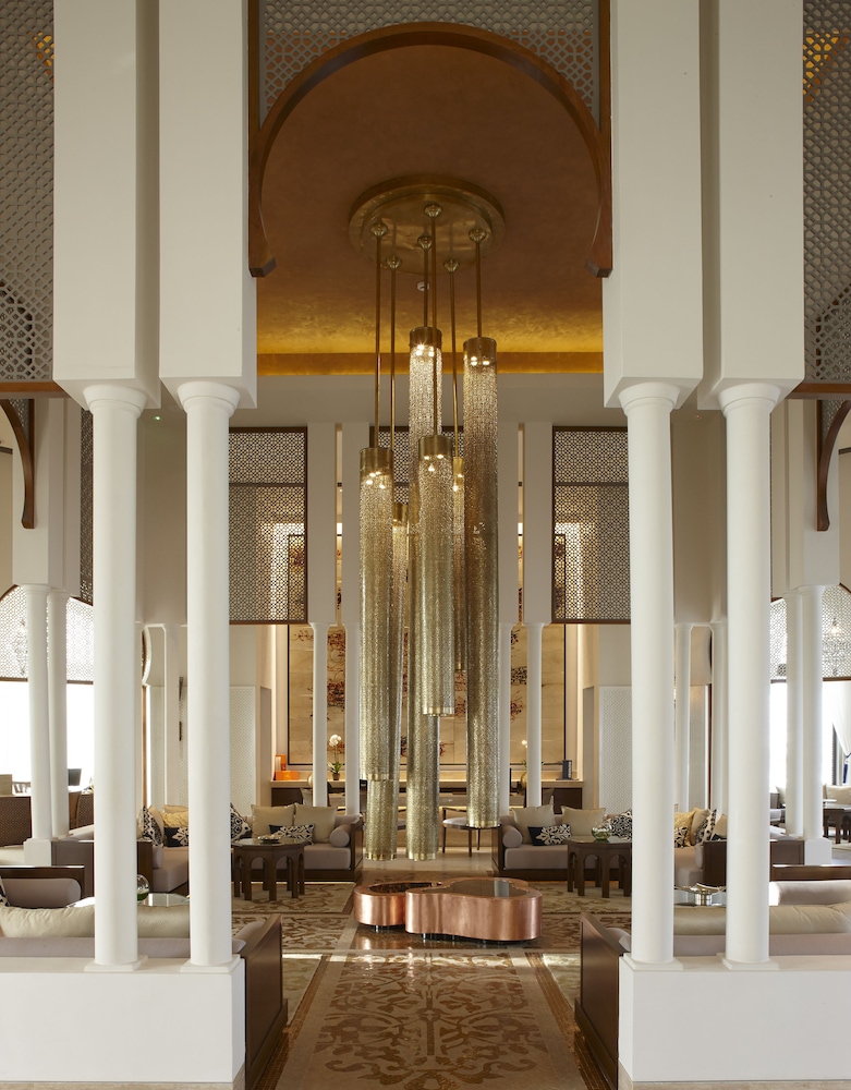 Banyan Tree Tamouda Bay 11/87