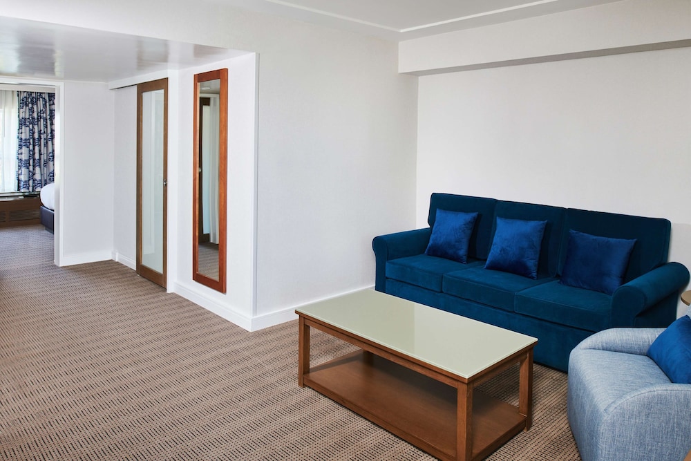 Doubletree By Hilton Torrance South Bay 25/37