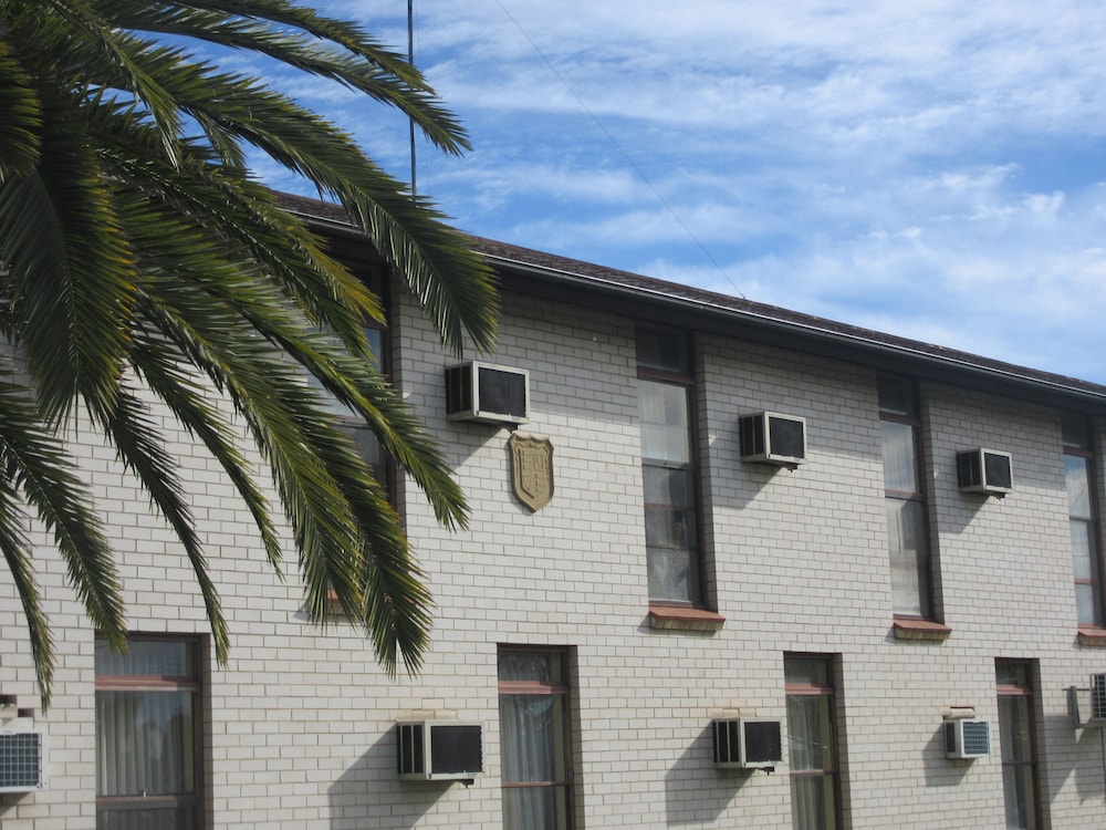 EL TORO MOTOR INN 1/56