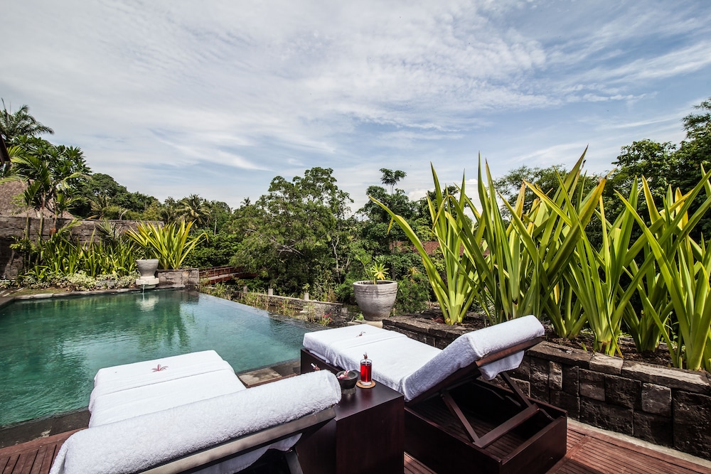 Sanctoo Suites And Villas 8/76