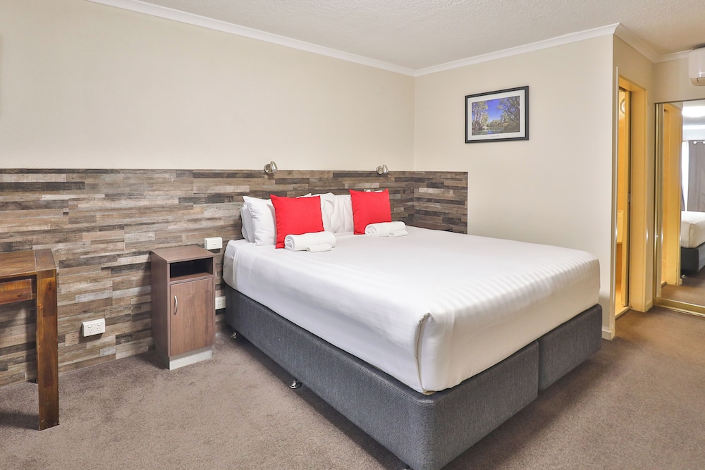 STANDARD, KING BED