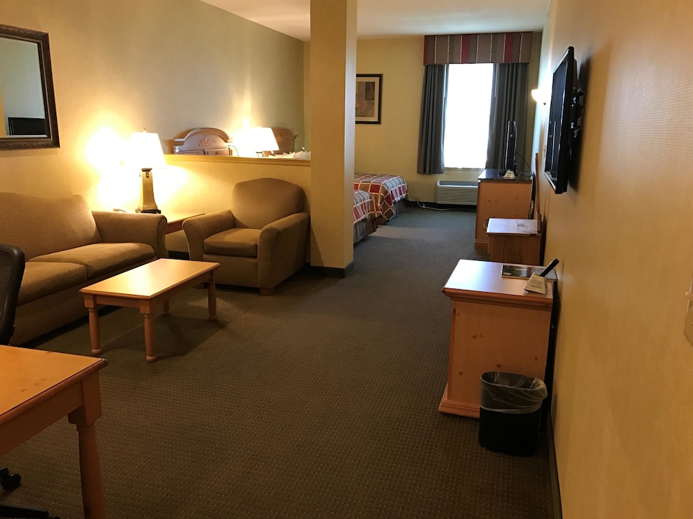 Best Western Plus Revere Inn & Suites 23/39