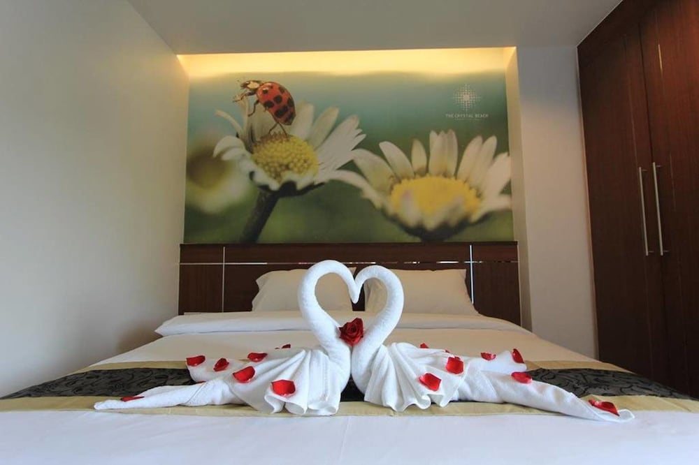 The Crystal Beach Hotel 28/56