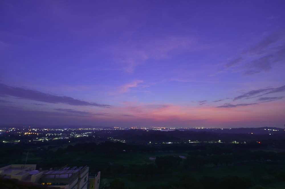 Yundeng Landscape Hotel 53/62