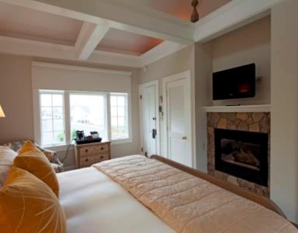 Cape Arundel Inn & Resort 16/49