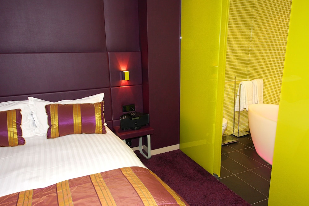 Hotel de Notre Dame Maitre Albert 11/65