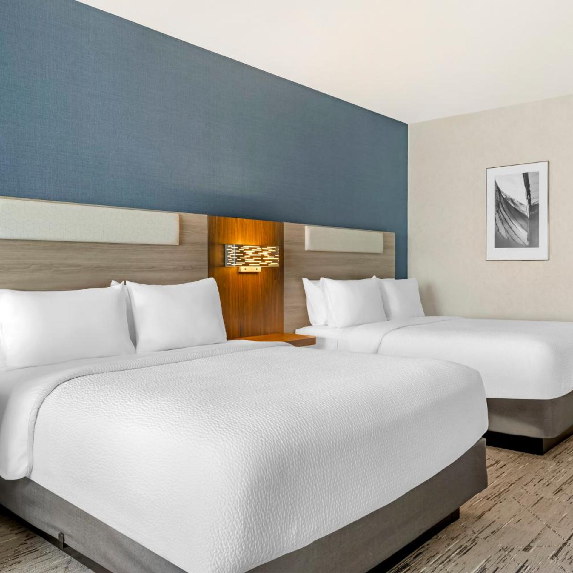 غرفة بسريرين مزدوجين لذوي الإعاقة، Holiday Inn Express Hotel Suites Astoria 2/7