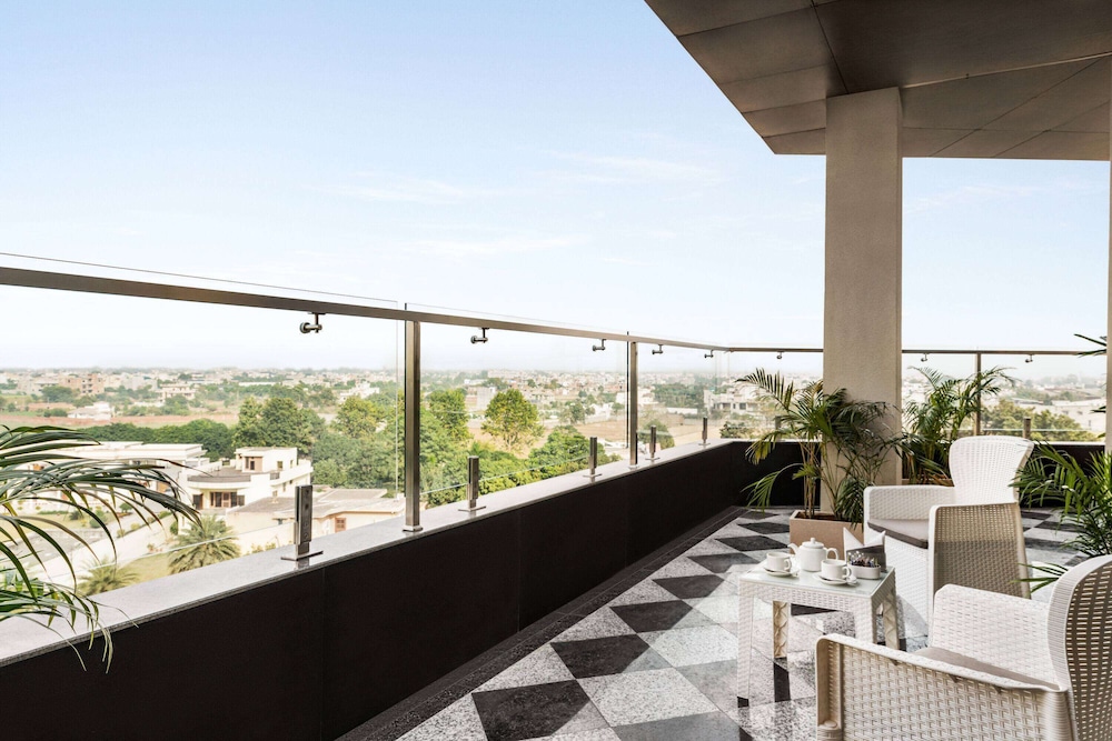 Ramada Encore by Wyndham Amritsar Airport 30/45