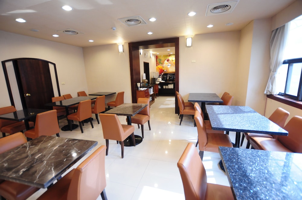 Kindness Hotel Wu Jia 52/58
