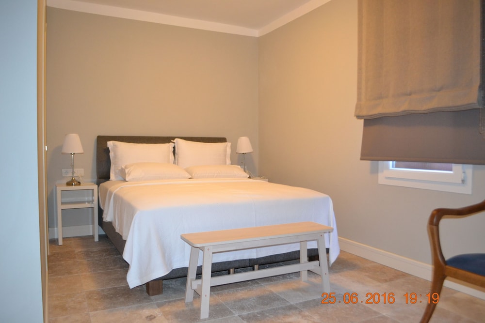 Teos Lodge Pansiyon & Restaurant 12/55
