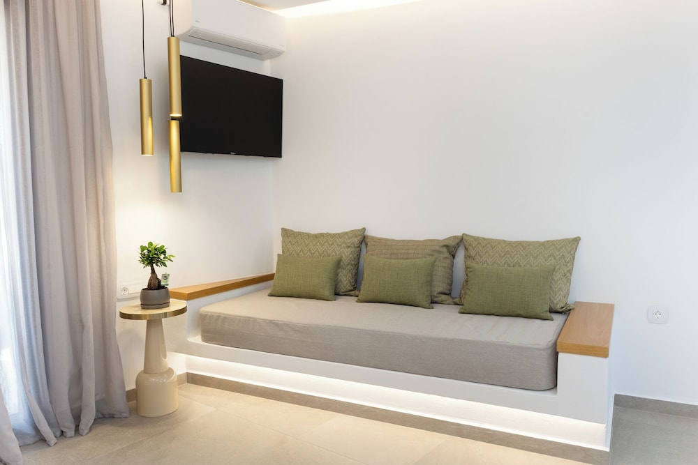 Axopetra Boutique Hotel 108/124