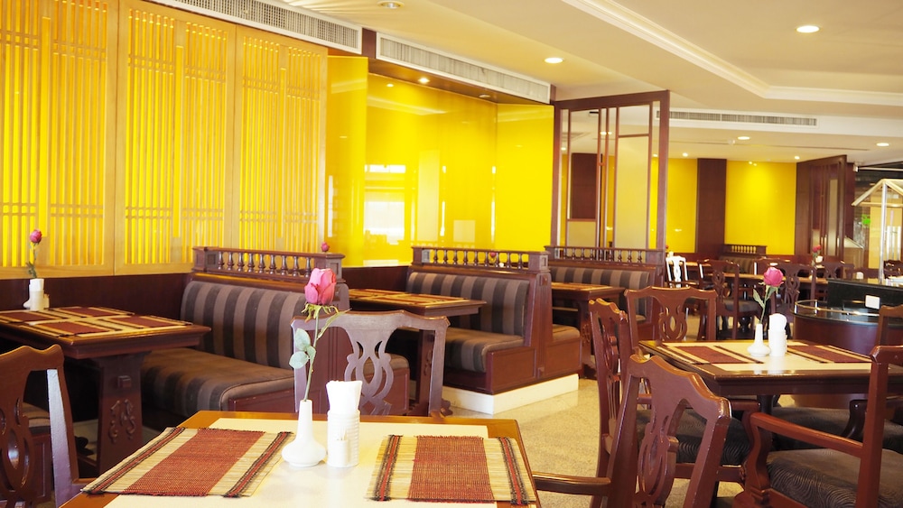 City Beach Resort 39/49