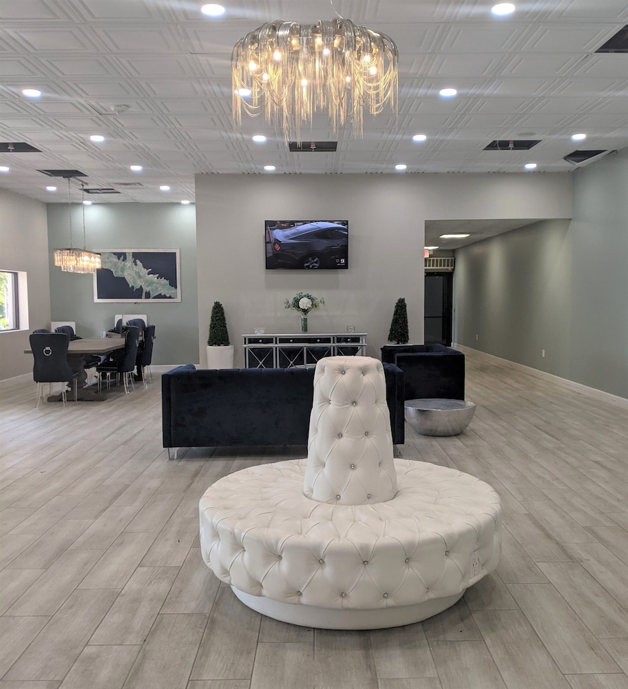 Opal Hotel and Suites 35/50