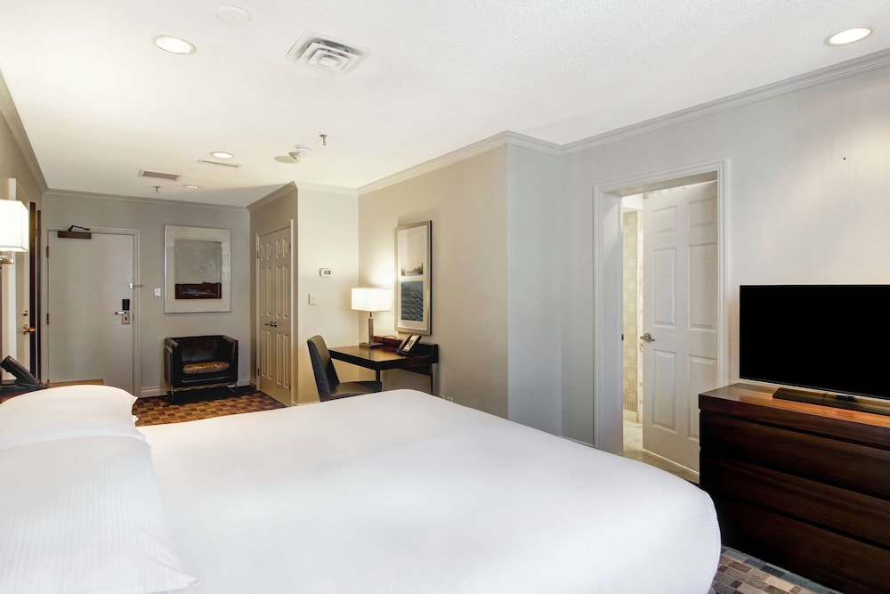 Doubletree By Hilton Hotel Toronto Downtown 26/83