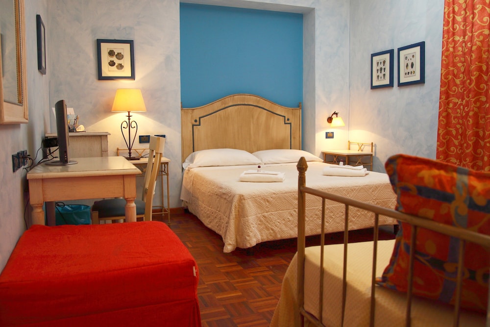 Hotel Nautico Pozzallo 22/68