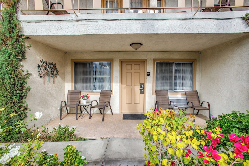 Inn at Deep Canyon 2/71