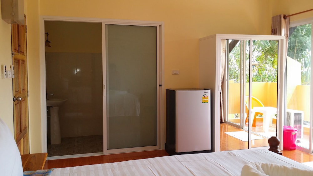 Khaolak Summer House Resort 2 11/67