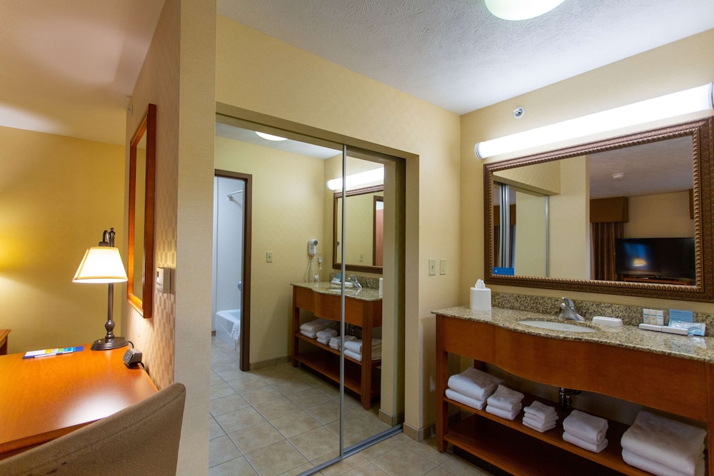 Hampton Inn Waterloo Cedar Valley 26/55