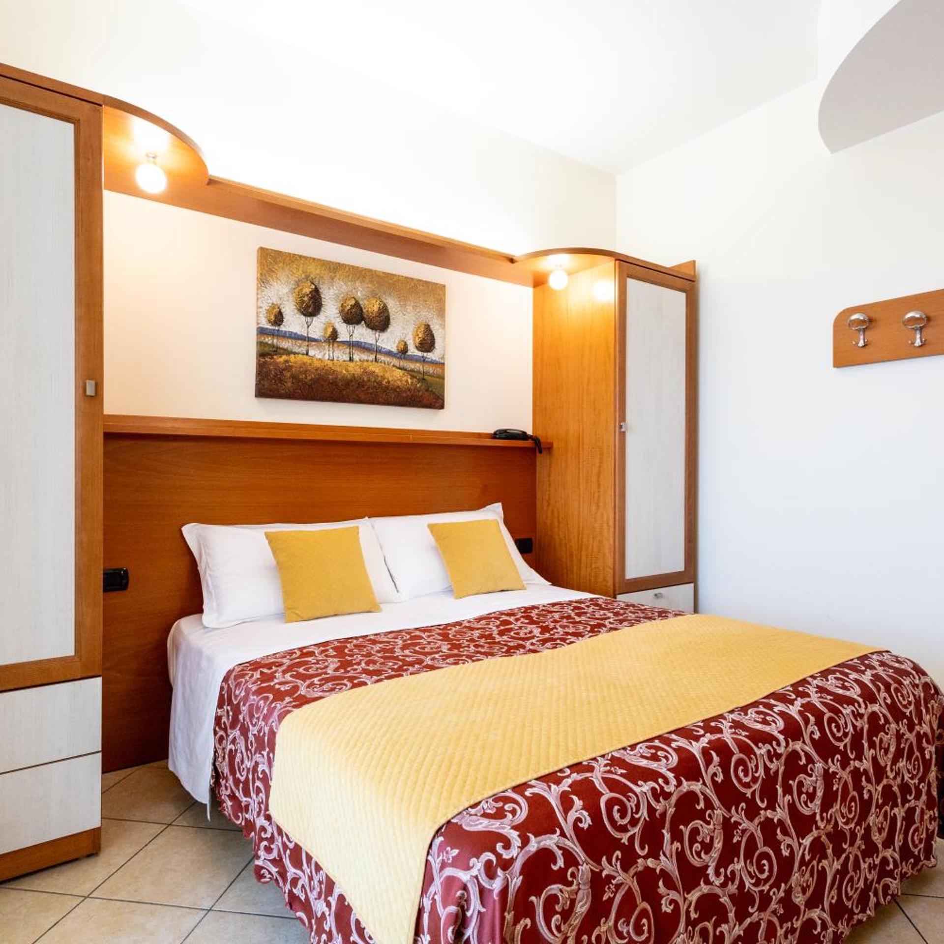 Room, Double or Twin Bed, Side Sea View