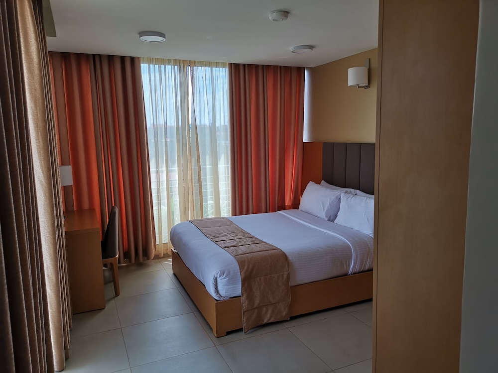 K Hotels 27/54
