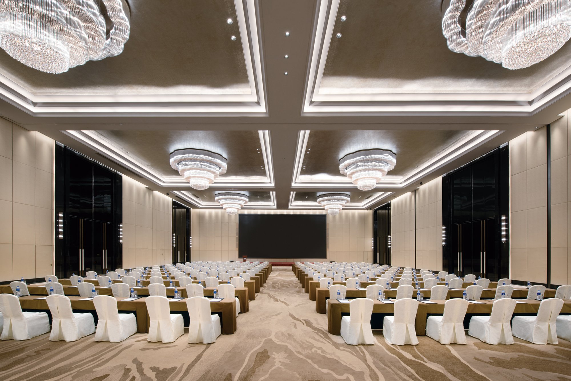 Crowne Plaza Huailai 57/71