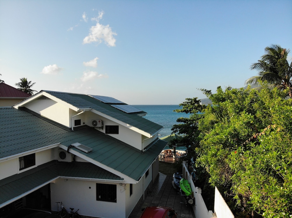 The Drake Seaside Apartment 2/41