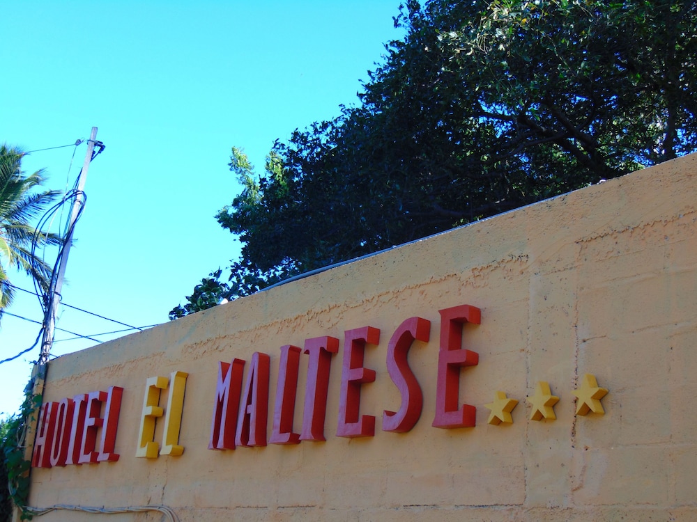 El Maltese Hotel 6/69