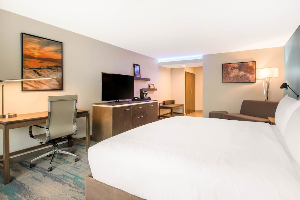 The Cove Hotel, Ascend Hotel Collection 25/67