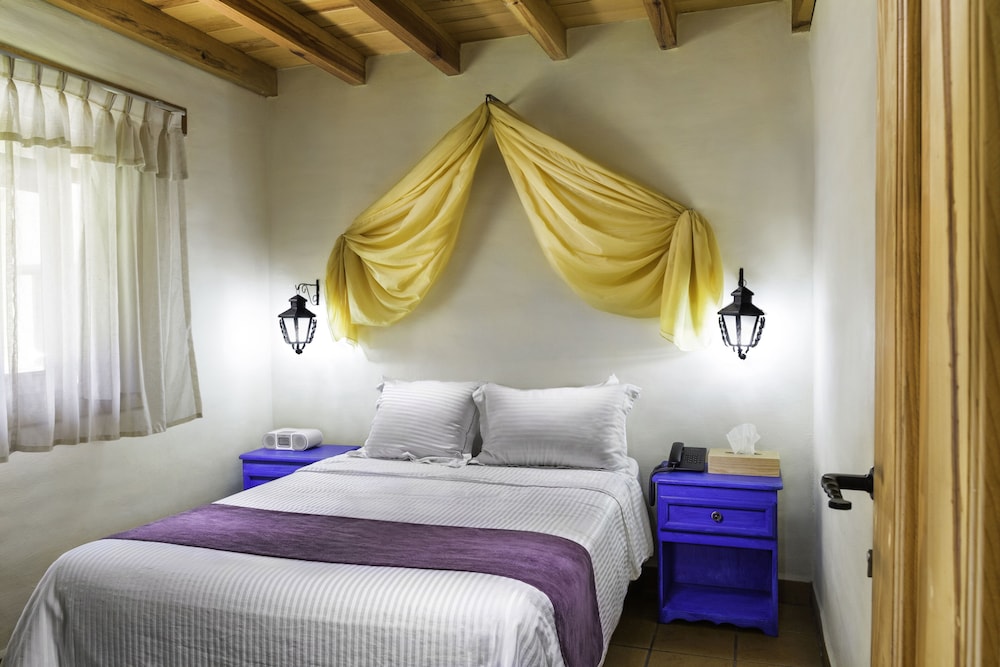 Family, Cabin, Queen and Twin Beds