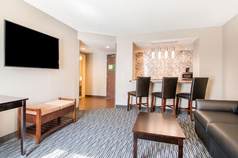 Best Western Courtview Hotel 43/68